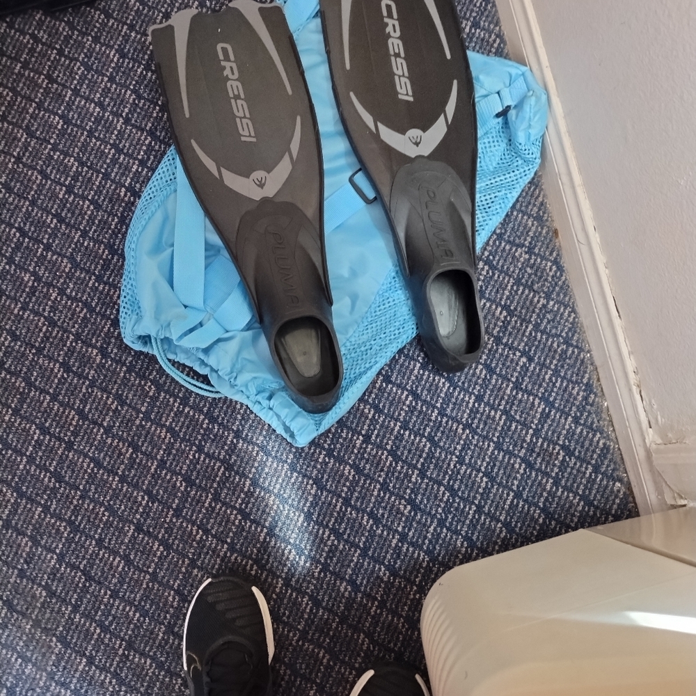 Scuba diving sets